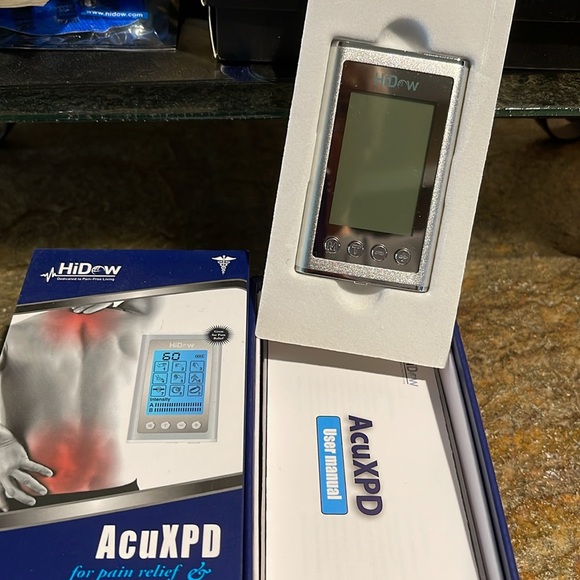 New HiDow AcuXPD TEMS device w/extra electrodes, and foot massaging flip flops - Picture 7 of 8